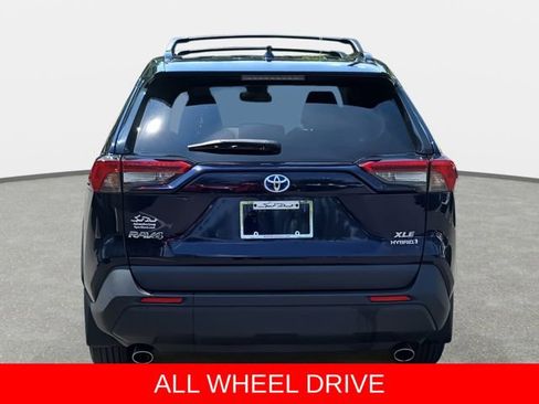 Used 2022 Toyota RAV4 XLE Premium AWD/4WD image 6