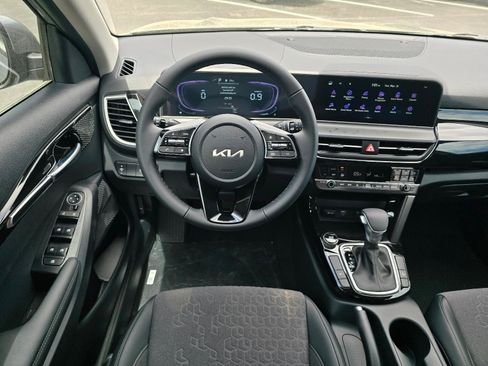 New 2026 Kia Seltos S FWD image 6