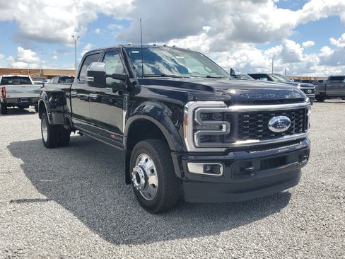 New 2026 Ford F450 Platinum w/ Platinum Plus Package image 2
