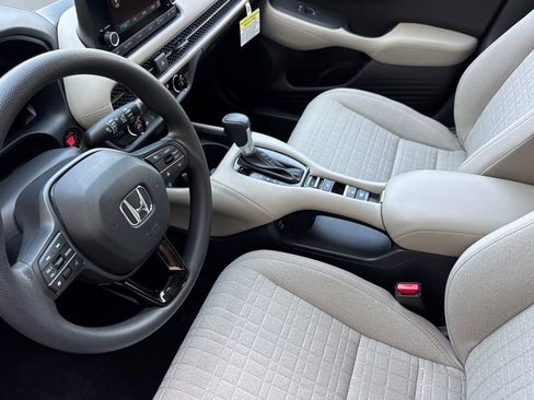 Certified 2025 Honda HR-V LX image 10
