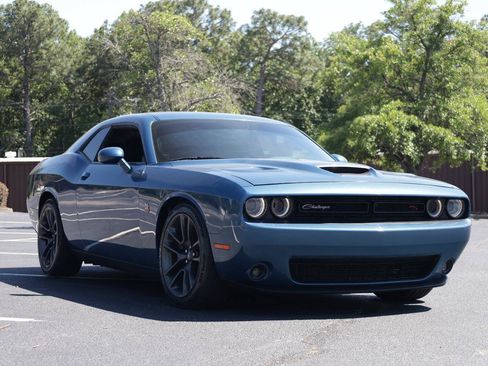 Used 2022 Dodge Challenger R/T Scat Pack RWD image 7