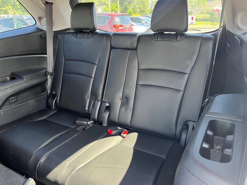 Used 2018 Honda Pilot Touring image 9
