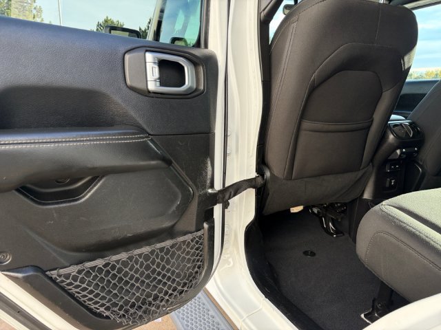 Used 2019 Jeep Wrangler Unlimited Sahara w/ Safety Group AWD/4WD image 35