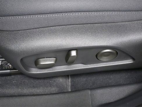 New 2026 Chevrolet Equinox LT w/ Convenience Package II image 10