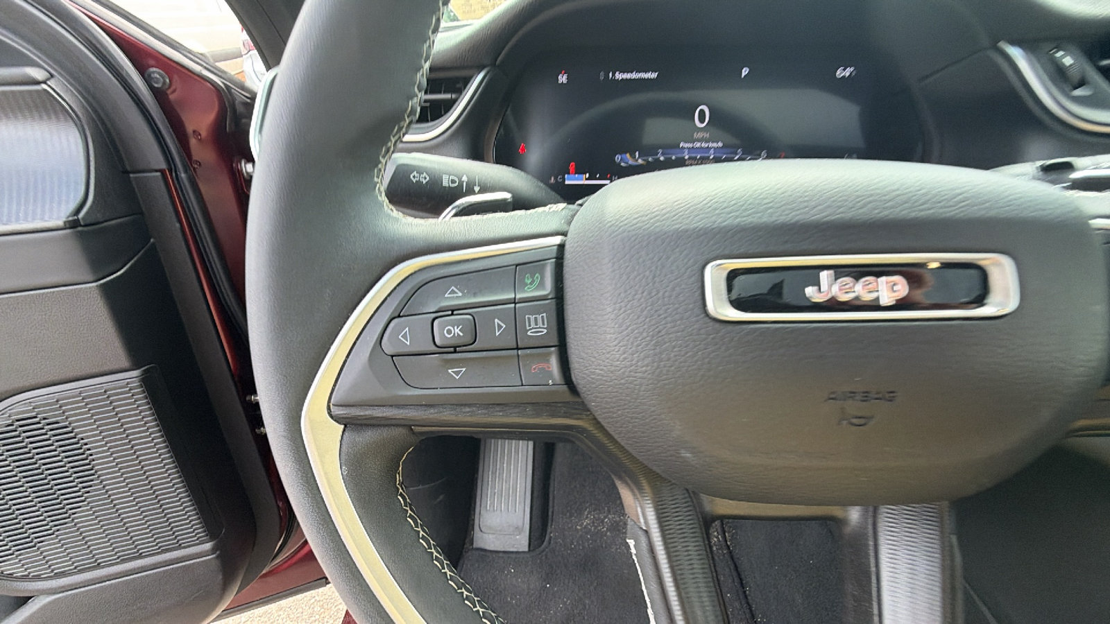 Used 2024 Jeep Grand Cherokee Laredo X AWD/4WD image 28