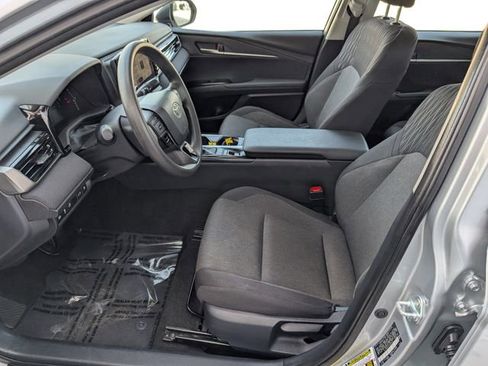 Used 2025 Toyota Camry LE image 2