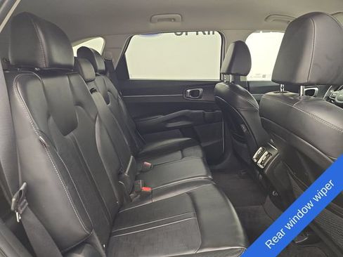 Used 2024 Kia Sorento S FWD image 12