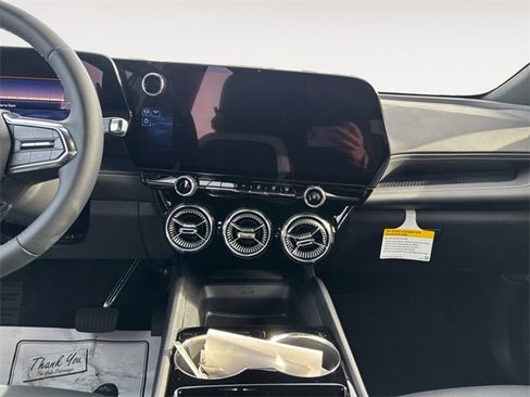 Used 2024 Chevrolet Blazer EV LT image 11