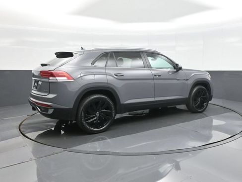 Used 2022 Volkswagen Atlas Cross Sport SE AWD/4WD image 7