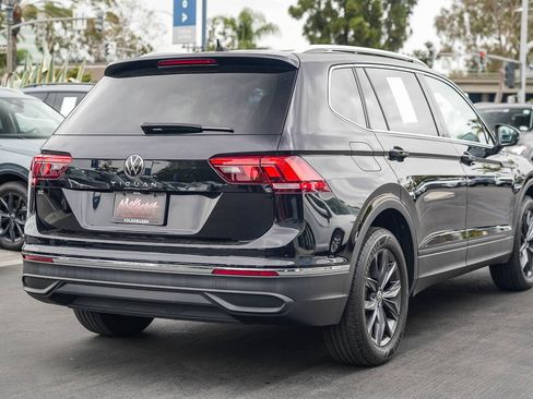 Certified 2023 Volkswagen Tiguan SE FWD image 6