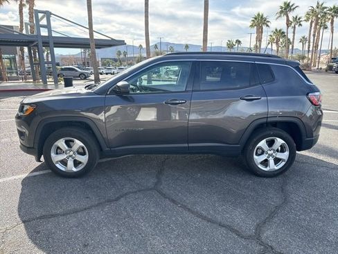 Used 2019 Jeep Compass Latitude w/ Popular Equipment Group image 8