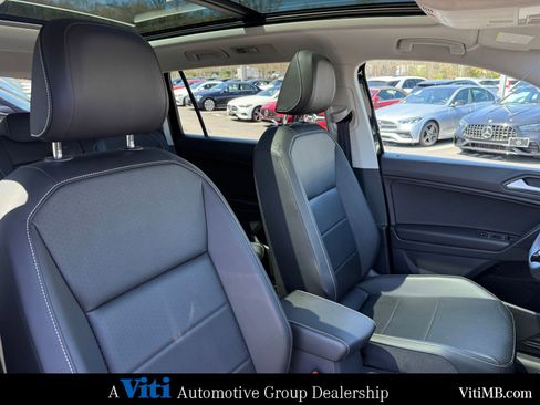 Used 2021 Volkswagen Tiguan SE AWD/4WD image 29