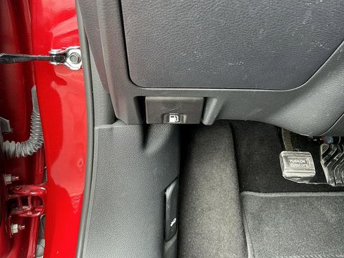 Used 2024 Nissan Sentra SV image 14