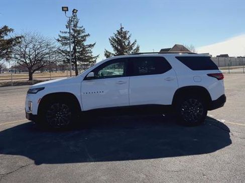 Certified 2023 Chevrolet Traverse RS image 3