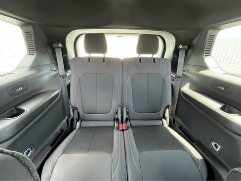 New 2025 Jeep Grand Cherokee L Laredo w/ Luxury Tech Group I image 28