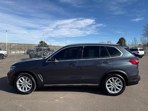 Used 2019 BMW X5 xDrive40i w/ Convenience Package AWD/4WD image 4