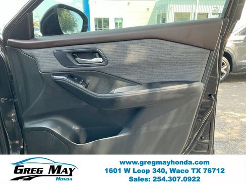 Used 2023 Nissan Rogue SV FWD image 12