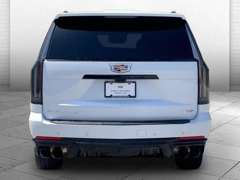Certified 2026 Cadillac Escalade ESV V AWD/4WD image 3