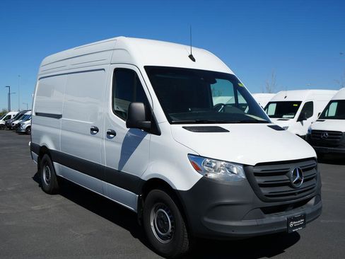 Used 2024 Mercedes-Benz Sprinter 144 Cargo image 3