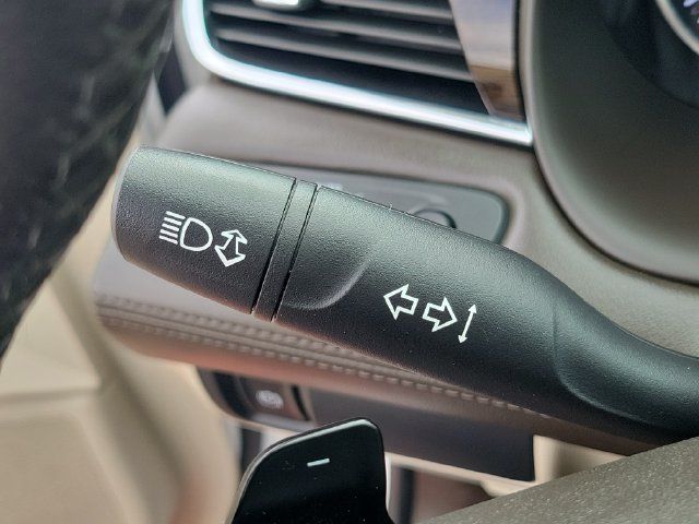 Used 2017 Buick LaCrosse Essence w/ Sun and Shade Package FWD image 15