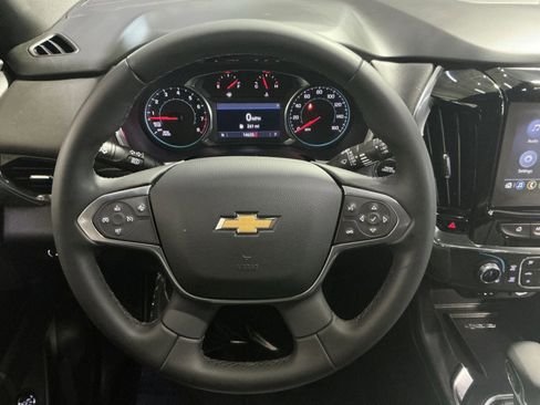 Used 2023 Chevrolet Traverse LT image 24