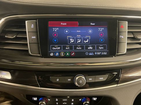 Used 2021 Buick Enclave Essence w/ Sound and Sites Package image 22