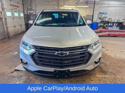 Used 2021 Chevrolet Traverse LT w/ LPO, Black Accent Package image 8