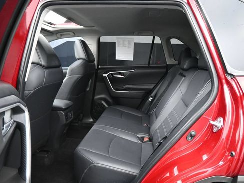 Used 2025 Toyota RAV4 XLE Premium FWD image 16
