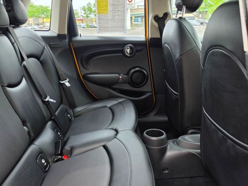 Used 2016 MINI Cooper 4-Door Hardtop FWD image 13