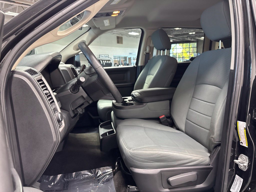Used 2018 RAM 2500 Tradesman w/ Chrome Appearance Group AWD/4WD image 9