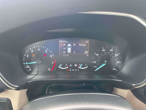 Used 2021 Ford Escape SE FWD image 9