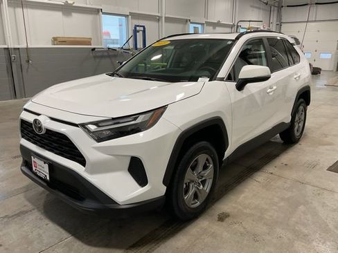 Used 2025 Toyota RAV4 XLE image 3