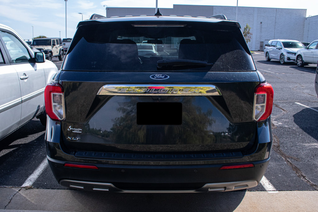 Used 2022 Ford Explorer XLT w/ Equipment Group 202A RWD image 5