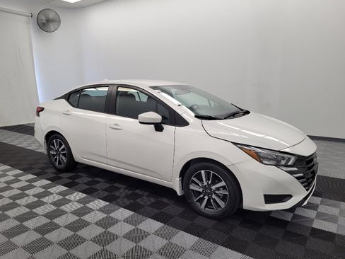 Used 2025 Nissan Versa SV w/ Trunk Package FWD image 11
