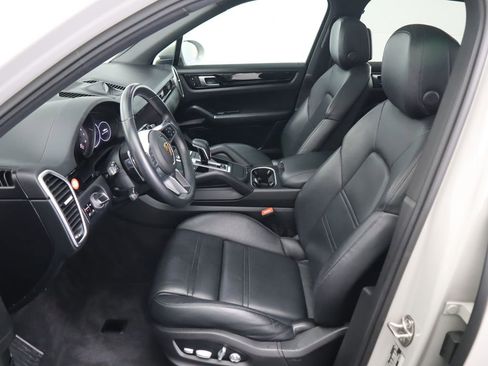 Used 2021 Porsche Cayenne image 20