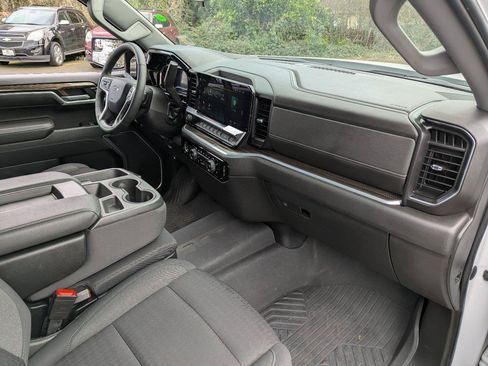 Used 2022 Chevrolet Silverado 1500 RST w/ Z71 Off-Road Package AWD/4WD image 34