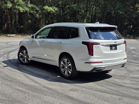 Used 2020 Cadillac XT6 Premium Luxury FWD image 4