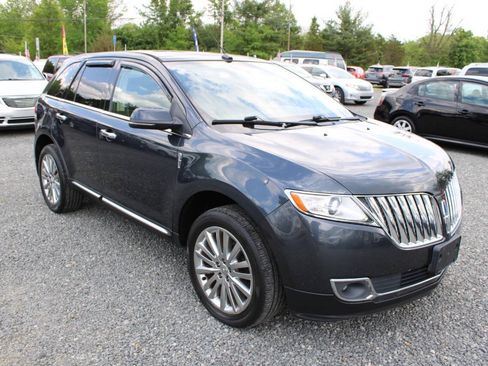Used 2013 Lincoln MKX AWD image 4