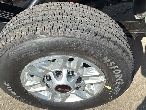 New 2026 GMC Sierra 2500 Pro image 11