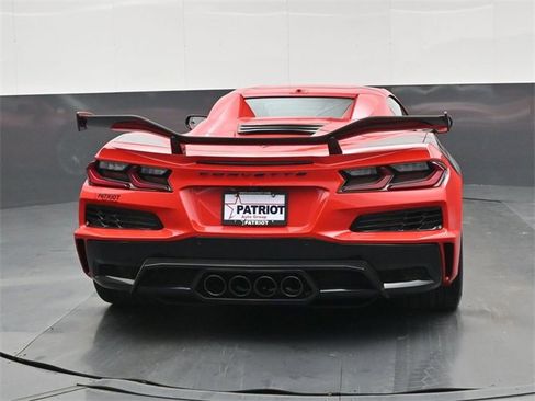 Used 2024 Chevrolet Corvette Z06 w/ Z07 Performance Package image 5