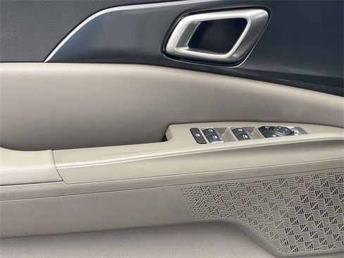 New 2026 Kia Carnival LXS image 27