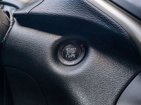 Used 2015 Jeep Cherokee Trailhawk w/ Comfort/Convenience Group image 34