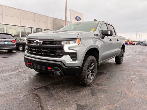 Used 2024 Chevrolet Silverado 1500 LT Trail Boss w/ LT Trail Boss Premium Package image 9