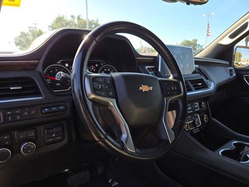 Used 2021 Chevrolet Suburban Premier w/ Premium Package AWD/4WD image 14