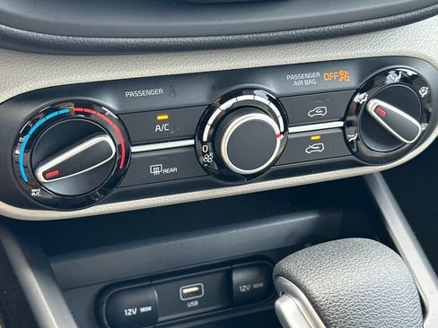 New 2025 Kia Soul LX w/ LX Technology Package image 18