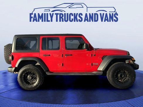 Used 2018 Jeep Wrangler Unlimited Sport S image 7