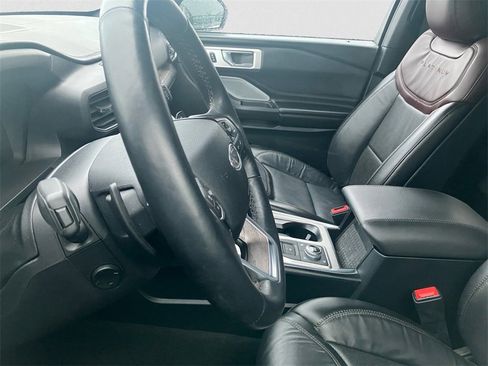 Used 2020 Ford Explorer Platinum w/ Premium Technology Package image 8