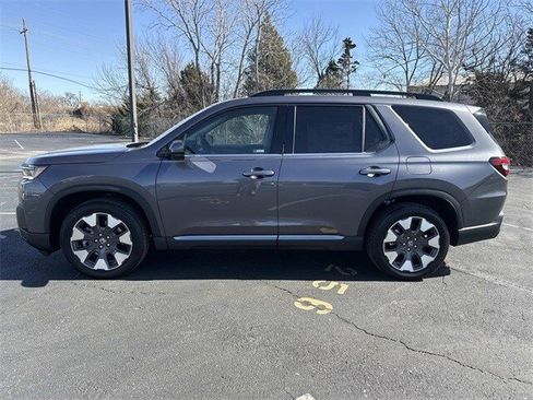 New 2026 Honda Pilot Touring image 11