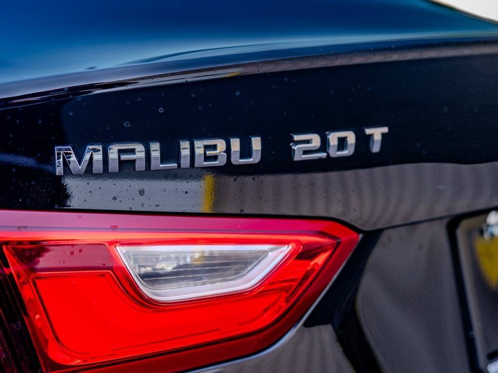Used 2016 Chevrolet Malibu Premier FWD image 11