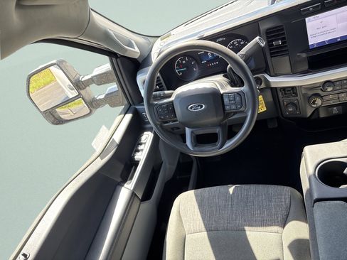 Used 2024 Ford F250 XLT AWD/4WD image 24